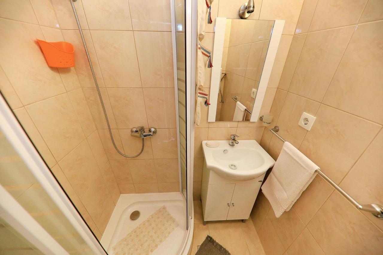 Apartmani Tonci Pag Pag Town Exterior foto
